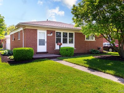 30342 Hayes Rd, Roseville, MI, 48066