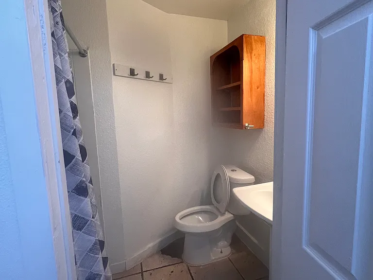 5936 Fairwood St — Photo 13