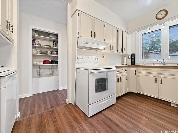 5th image of 33 7th AVENUE NE