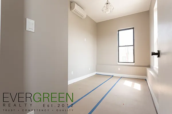 Rented by Evergreen Apartments BK | media 29