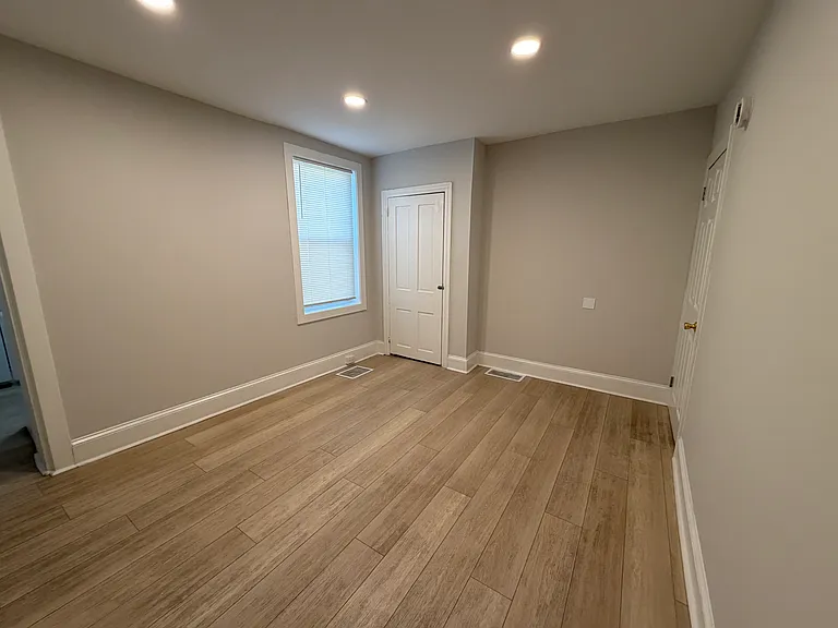 1114 Lancaster Ave — Photo 6