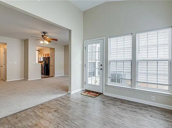 7933 Mariners Pointe Cir #7933