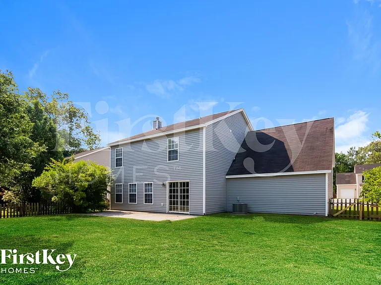 528 Beverly Dr — Photo 15