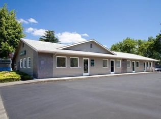 725 NE 7th St, Grants Pass, OR 97526