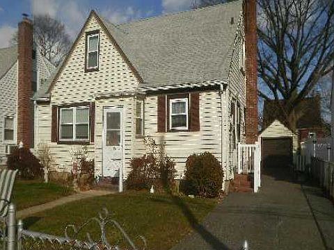 1st image of 942 Van Buren Ave
