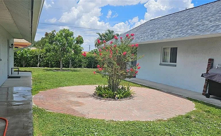 1205 Academy Blvd #B — Photo 2