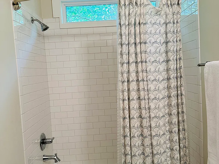 2427 Winburn Ave — Photo 27