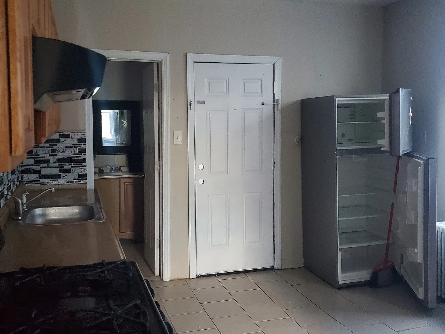 2 bed, 1100 sqft, $1,895 — Photo 3