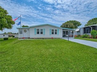 1713 Palm Aire Dr, Lady Lake, FL 32159