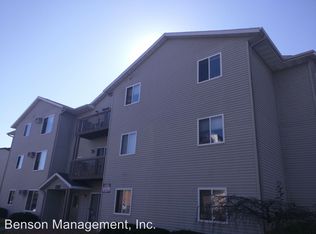 1300 Pine St APT 2, La Crosse, WI 54601