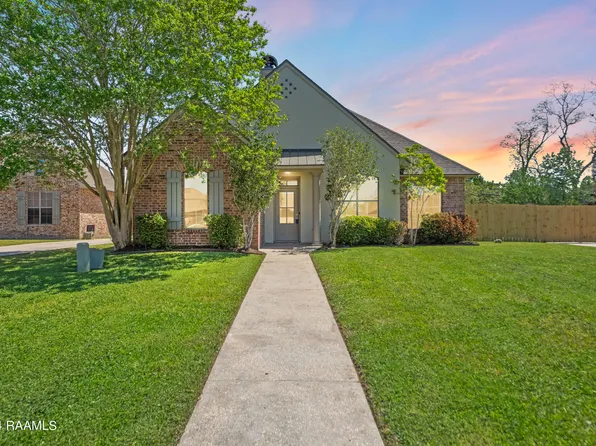 207 Hillbrooke Dr, Broussard, LA 70518