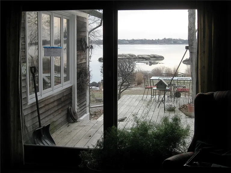 245 Cove Point Rd W — Photo 5