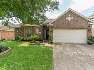 3835 Addison Dr, Pearland, TX 77584