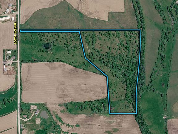 Sigourney, Iowa land for sale 3