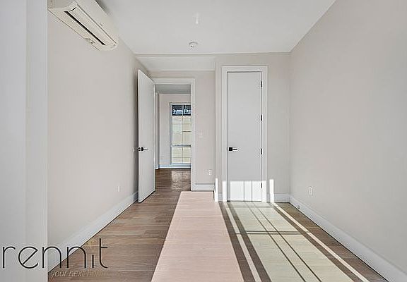 3rd image of 933 Rogers Ave #2R