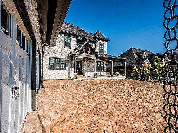 3rd image of 1150 Drakes Ridge Ln