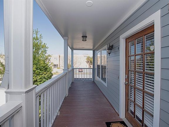 3rd image of 1621 Heights Blvd APT 6