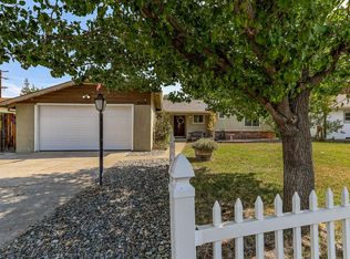 3029 Merle Dr, Redding, CA 96001