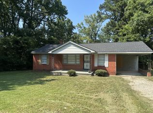 1758 Woodburn Dr, Memphis, TN 38127