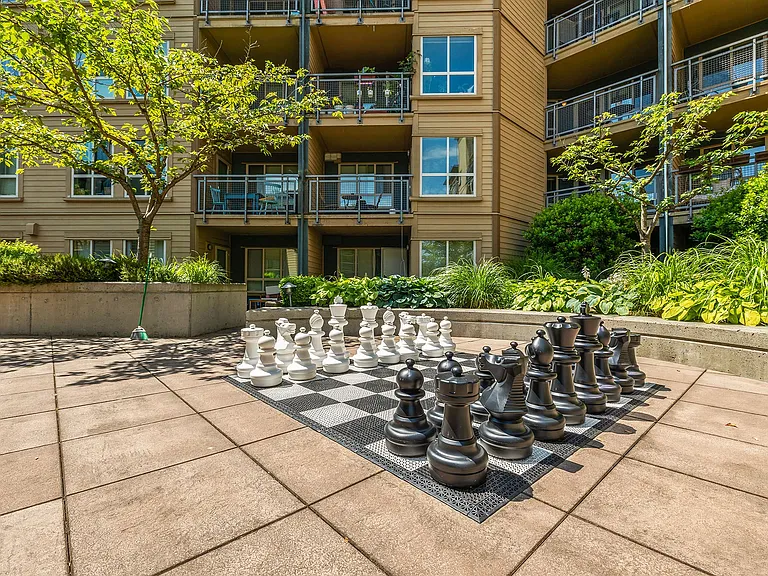 Summit at Madison Park — Photo 10