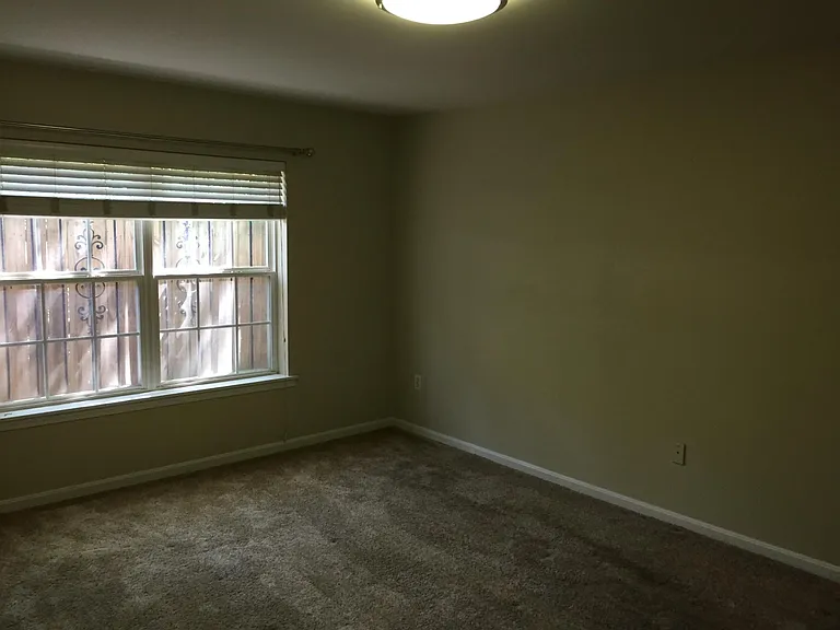 1038 Brent St #12 — Photo 8