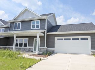 1009 Autumn Blaze Ct, Oregon, WI 53575