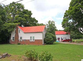 17543 Gambier Rd, Mount Vernon, OH 43050