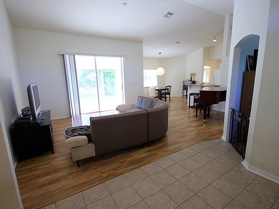 3rd image of 1709 Leroy Ave