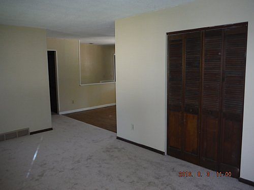 5th image of 4120 Meadowbrook Dr