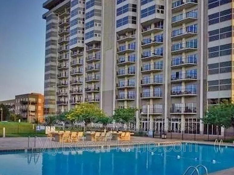 655 Riverside Dr #901A — Photo 2