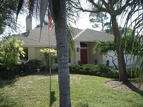 3rd image of 28421 Winthrop Cir