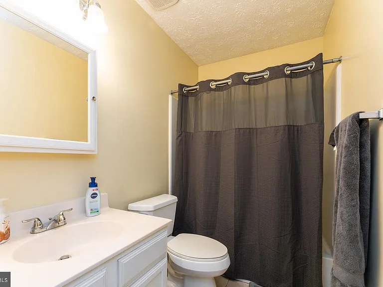 6006 Bobcat Ct — Photo 24