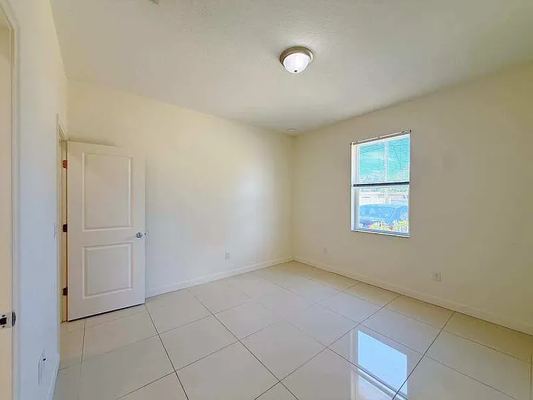 2 W Orange St #102 — Photo 21