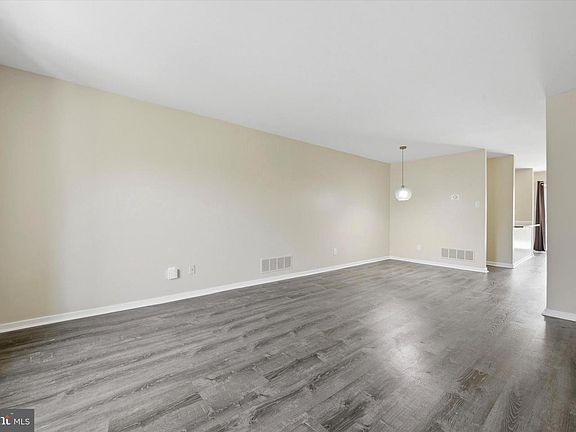 3rd image of 2703 Trinity Ct #2703