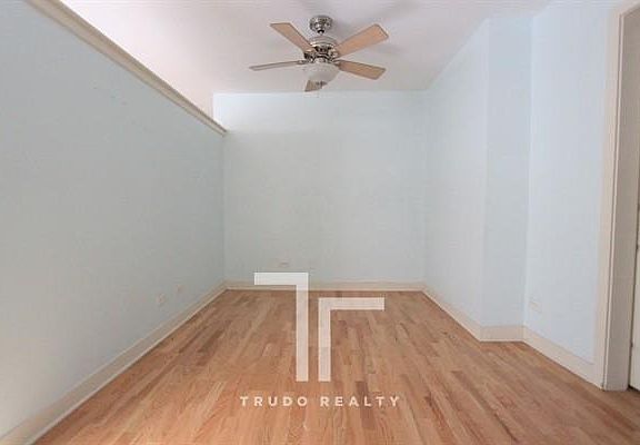 5th image of 623 W Wrightwood Ave #200