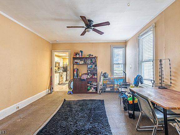 3rd image of 60 Bennett St