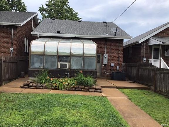 2nd image of 4044 Fairview Ave