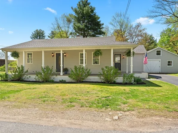 384 Hazel St, Uxbridge, MA 01569