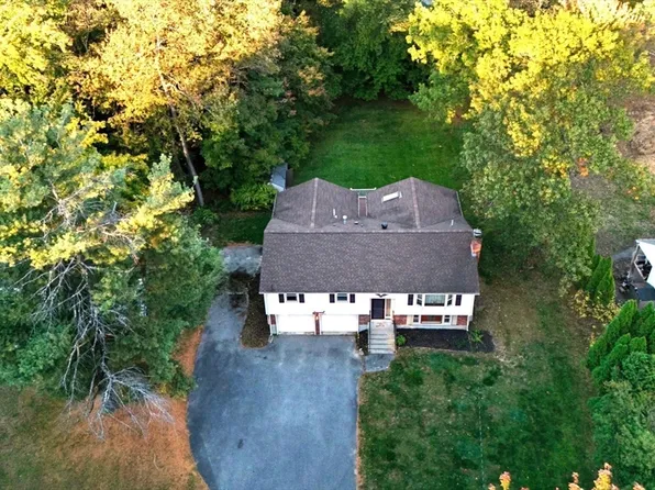 210 Winn St, Burlington, MA 01803