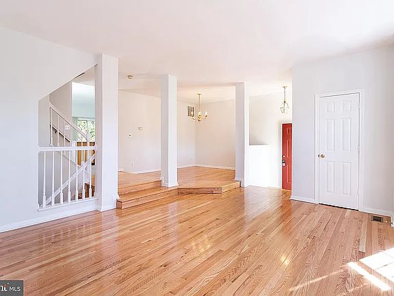 3rd image of 2921 Mainstone Dr
