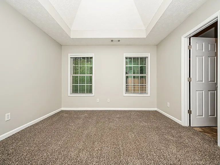 306 Fletcher Ct — Photo 10