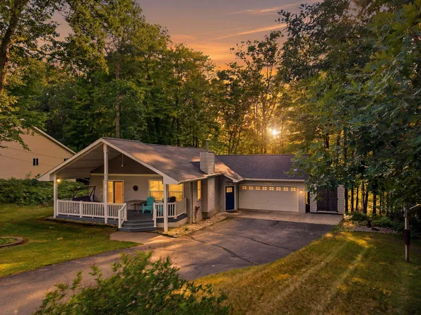 8385 Alberta St, Stanwood, MI 49346