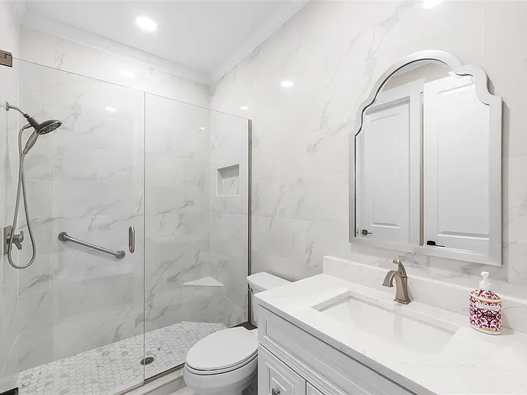 2915 W Bay View Ave — Photo 12