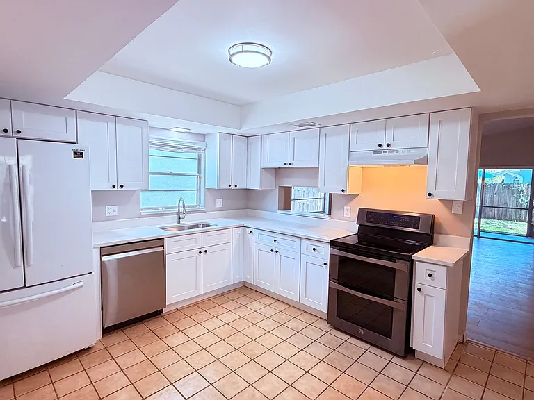 10609 Wyndcliff Dr — Photo 8