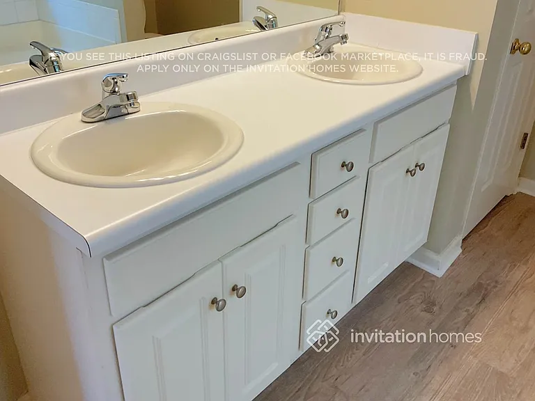 2802 Wynhaven Oaks Way — Photo 11