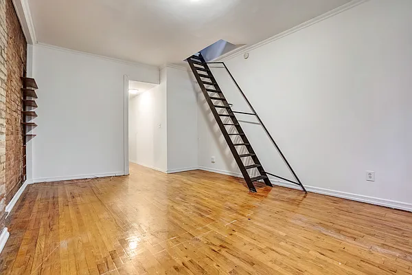 Rented by Creed Realty Group | media 14