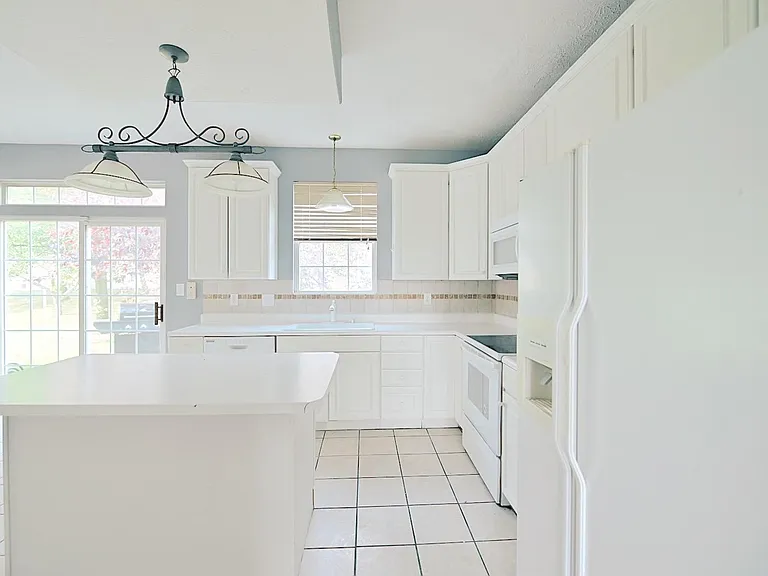 10730 Alyssa Way — Photo 12
