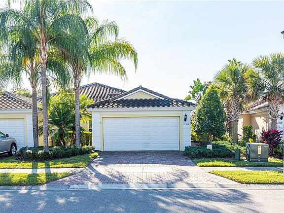 3rd image of 12304 Pescara Ln