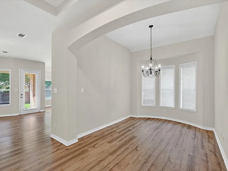 11823 Eden Ln — Photo 16