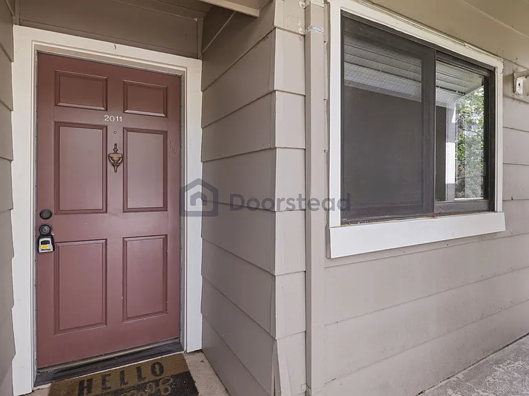 2011 Pine Ct — Photo 4